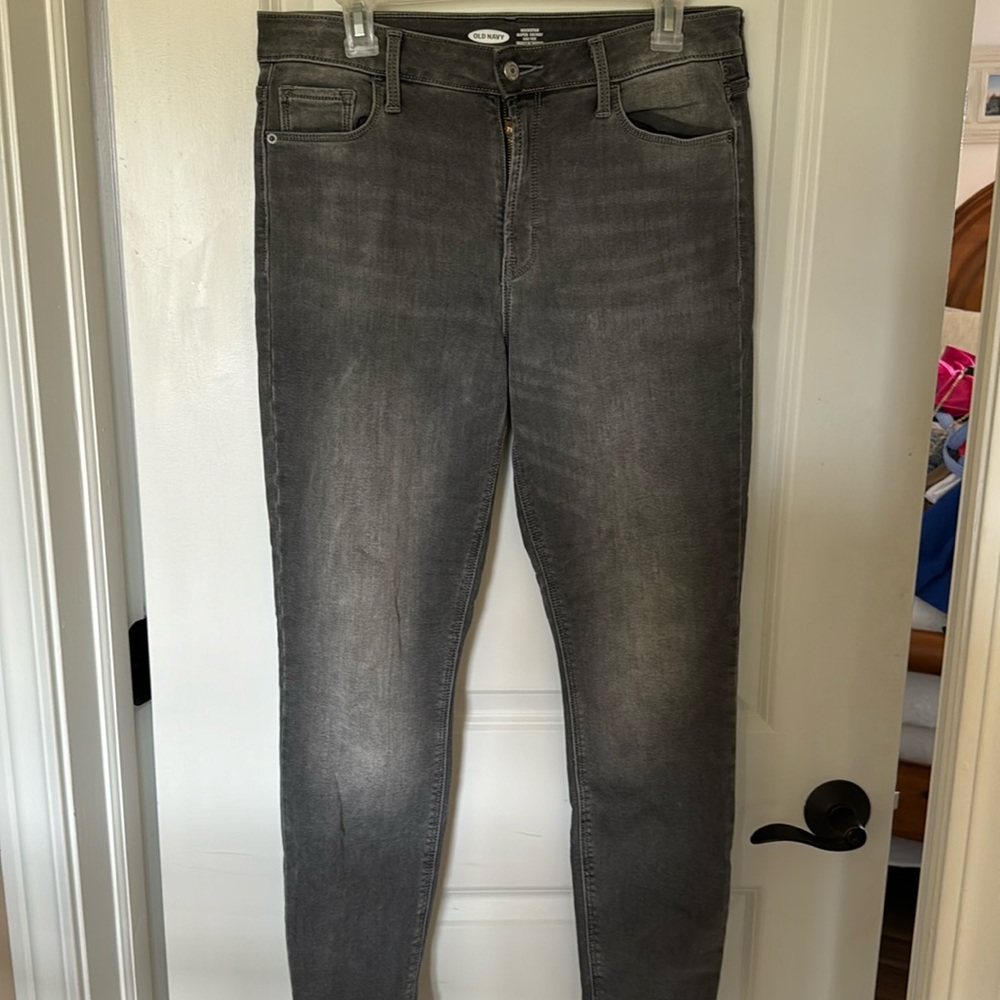 Old Navy Rockstar Super Skinny High Rise